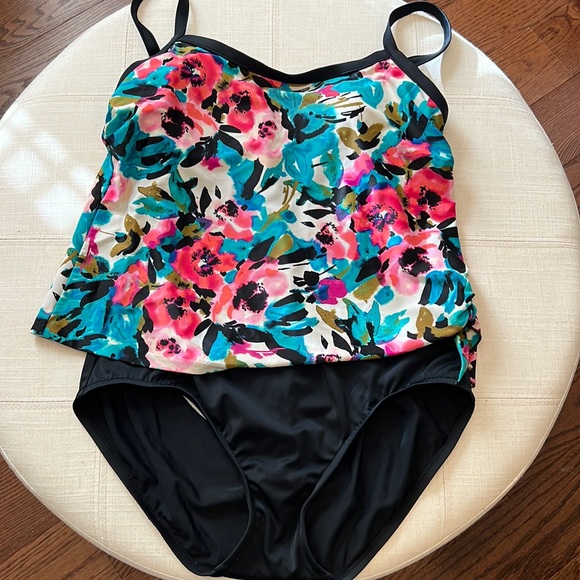 2 for $15: Floral Swimsuit - Picture 1 of 3